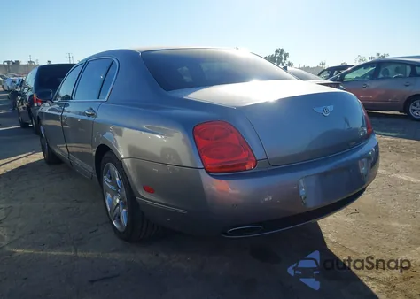 2006 Bentley Continental Flying Spur z USA, uszkodzony, nr VIN SCBBR53W46C033718